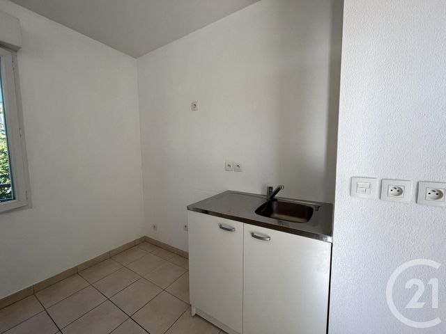 Appartement F2 à louer - 2 pièces - 36.08 m2 - ST LAURENT DU VAR - 06 - PROVENCE-ALPES-COTE-D-AZUR - Century 21 Rivièra Transactions