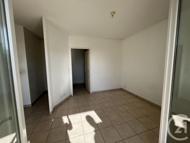 Appartement F2 à louer - 2 pièces - 36.08 m2 - ST LAURENT DU VAR - 06 - PROVENCE-ALPES-COTE-D-AZUR - Century 21 Rivièra Transactions