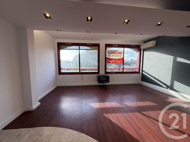 commerce à louer - 46.9 m2 - ST LAURENT DU VAR - 06 - PROVENCE-ALPES-COTE-D-AZUR - Century 21 Rivièra Transactions