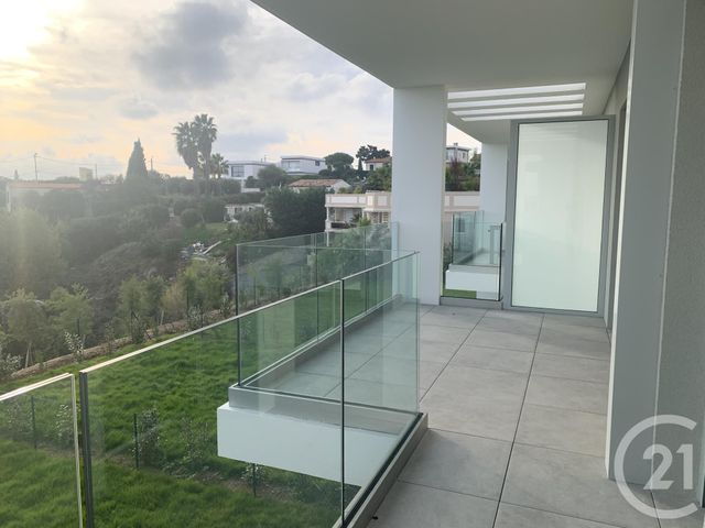 Appartement F2 à louer - 2 pièces - 41.8 m2 - ST LAURENT DU VAR - 06 - PROVENCE-ALPES-COTE-D-AZUR - Century 21 Rivièra Transactions