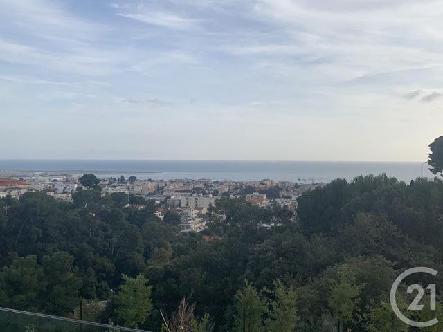 Appartement F2 à louer - 2 pièces - 41.8 m2 - ST LAURENT DU VAR - 06 - PROVENCE-ALPES-COTE-D-AZUR - Century 21 Rivièra Transactions