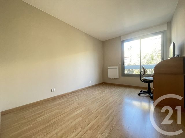 Appartement F3 à vendre - 3 pièces - 66.13 m2 - ST LAURENT DU VAR - 06 - PROVENCE-ALPES-COTE-D-AZUR - Century 21 Rivièra Transactions