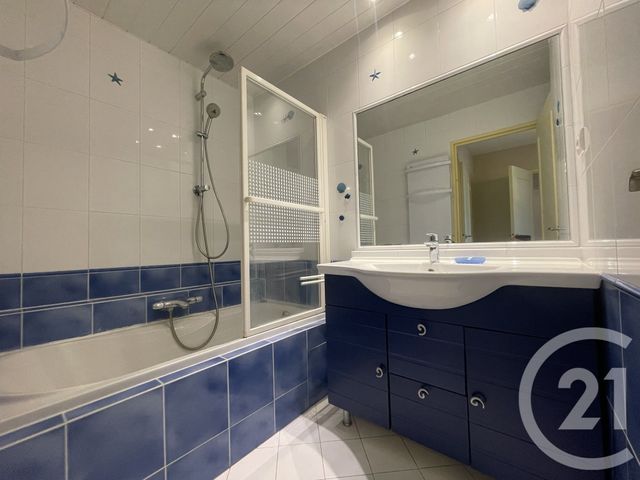 Appartement F3 à vendre - 3 pièces - 66.13 m2 - ST LAURENT DU VAR - 06 - PROVENCE-ALPES-COTE-D-AZUR - Century 21 Rivièra Transactions