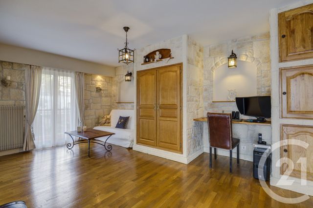 Appartement F2 à vendre ST LAURENT DU VAR