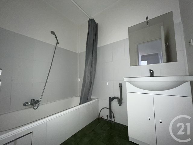 Appartement F2 à louer - 2 pièces - 43.19 m2 - ST LAURENT DU VAR - 06 - PROVENCE-ALPES-COTE-D-AZUR - Century 21 Rivièra Transactions