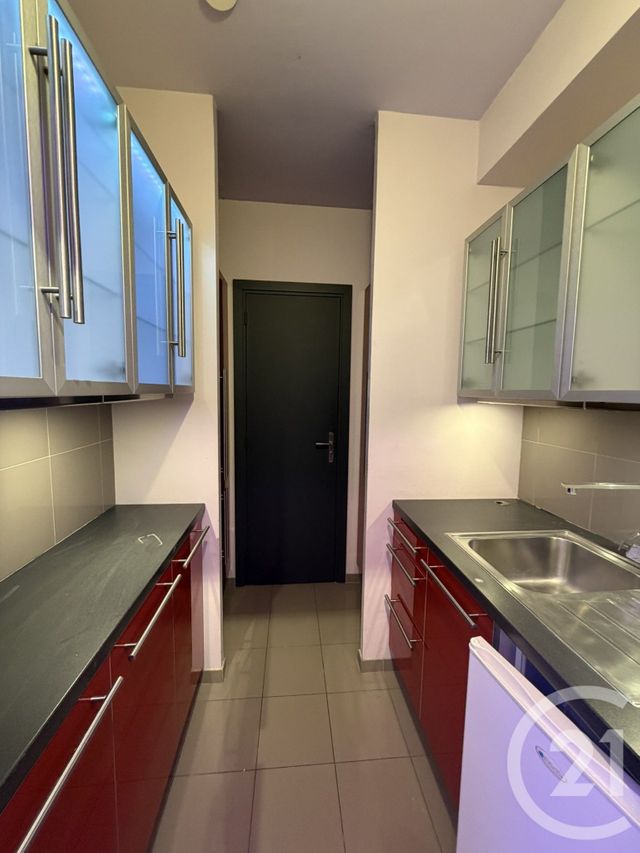 Appartement Local à louer - 2 pièces - 47.0 m2 - ST LAURENT DU VAR - 06 - PROVENCE-ALPES-COTE-D-AZUR - Century 21 Rivièra Transactions