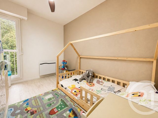 Appartement F3 à vendre - 3 pièces - 78.53 m2 - ST LAURENT DU VAR - 06 - PROVENCE-ALPES-COTE-D-AZUR - Century 21 Rivièra Transactions