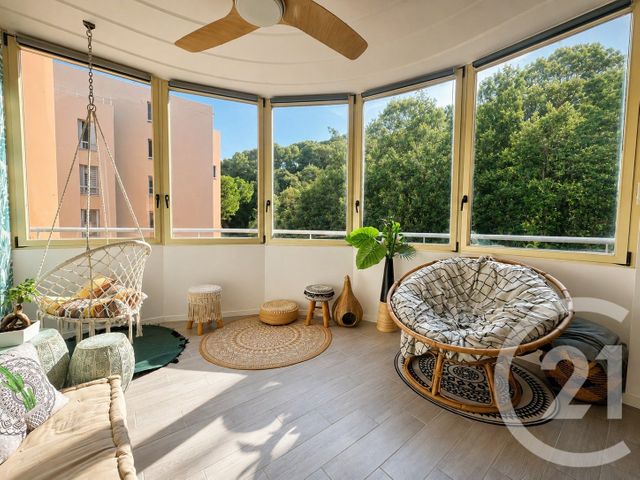 Appartement F3 à vendre - 3 pièces - 78.53 m2 - ST LAURENT DU VAR - 06 - PROVENCE-ALPES-COTE-D-AZUR - Century 21 Rivièra Transactions