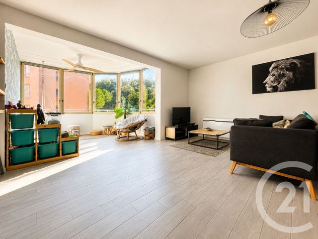Appartement F3 à vendre - 3 pièces - 78.53 m2 - ST LAURENT DU VAR - 06 - PROVENCE-ALPES-COTE-D-AZUR - Century 21 Rivièra Transactions