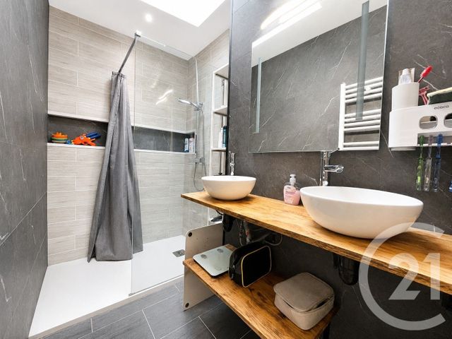 Appartement F4 à vendre - 4 pièces - 83.49 m2 - ST LAURENT DU VAR - 06 - PROVENCE-ALPES-COTE-D-AZUR - Century 21 Rivièra Transactions