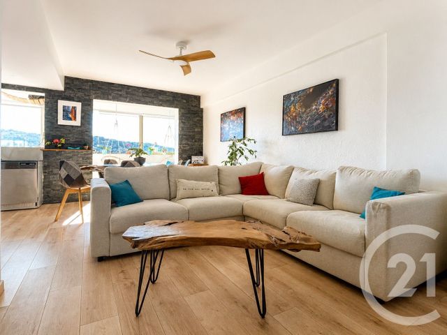 Appartement F4 à vendre - 4 pièces - 83.49 m2 - ST LAURENT DU VAR - 06 - PROVENCE-ALPES-COTE-D-AZUR - Century 21 Rivièra Transactions