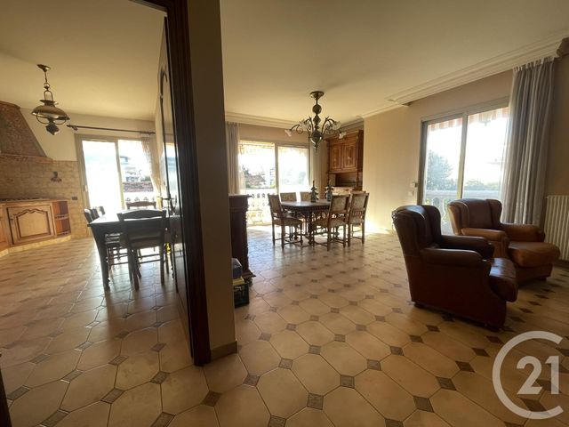 maison à vendre - 5 pièces - 165.0 m2 - ST LAURENT DU VAR - 06 - PROVENCE-ALPES-COTE-D-AZUR - Century 21 Rivièra Transactions