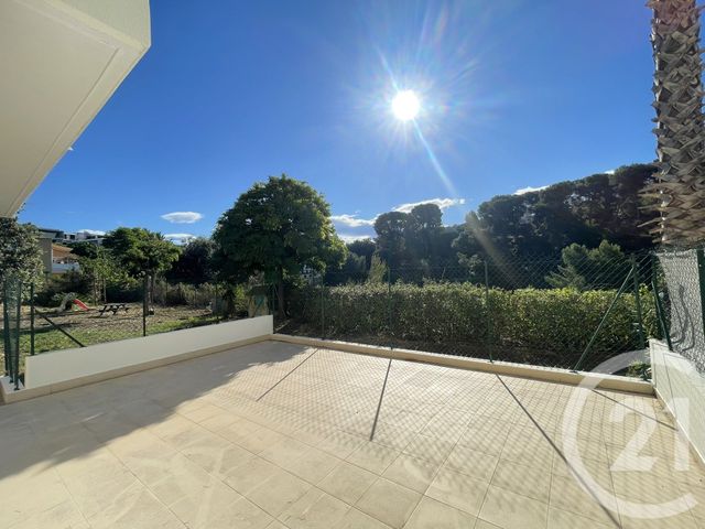 Appartement F2 à vendre - 2 pièces - 46.57 m2 - ST LAURENT DU VAR - 06 - PROVENCE-ALPES-COTE-D-AZUR - Century 21 Rivièra Transactions