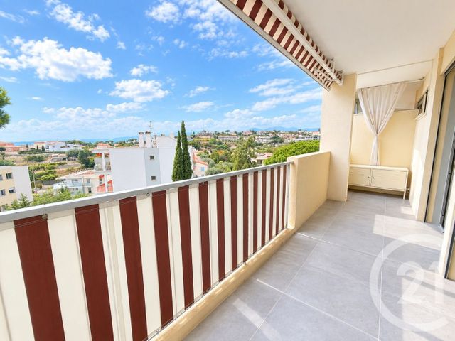 Appartement F2 à louer - 2 pièces - 57.3 m2 - ST LAURENT DU VAR - 06 - PROVENCE-ALPES-COTE-D-AZUR - Century 21 Rivièra Transactions