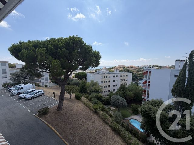 Appartement F2 à louer - 2 pièces - 57.3 m2 - ST LAURENT DU VAR - 06 - PROVENCE-ALPES-COTE-D-AZUR - Century 21 Rivièra Transactions