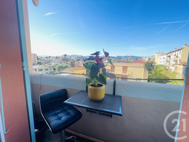 Appartement F2 à louer - 2 pièces - 23.94 m2 - ST LAURENT DU VAR - 06 - PROVENCE-ALPES-COTE-D-AZUR - Century 21 Rivièra Transactions