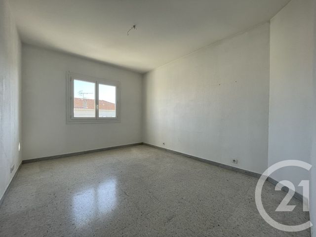 Appartement F5 à vendre - 5 pièces - 147.3 m2 - ST LAURENT DU VAR - 06 - PROVENCE-ALPES-COTE-D-AZUR - Century 21 Rivièra Transactions