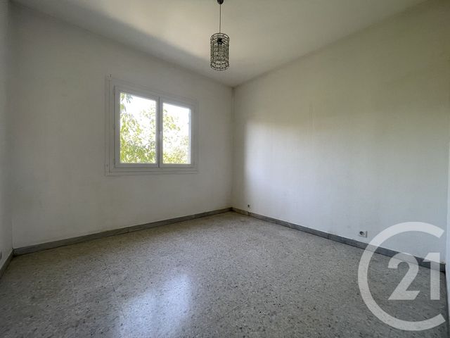Appartement F5 à vendre - 5 pièces - 147.3 m2 - ST LAURENT DU VAR - 06 - PROVENCE-ALPES-COTE-D-AZUR - Century 21 Rivièra Transactions