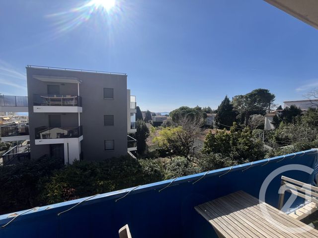 Appartement F1 à louer - 1 pièce - 27.49 m2 - CAGNES SUR MER - 06 - PROVENCE-ALPES-COTE-D-AZUR - Century 21 Rivièra Transactions