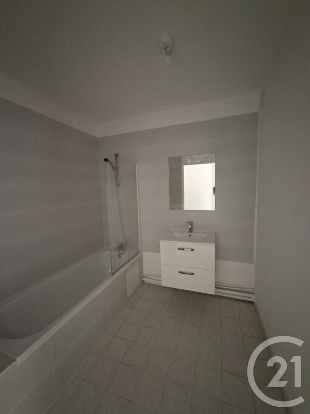 Appartement F4 à louer - 4 pièces - 82.75 m2 - NICE - 06 - PROVENCE-ALPES-COTE-D-AZUR - Century 21 Rivièra Transactions