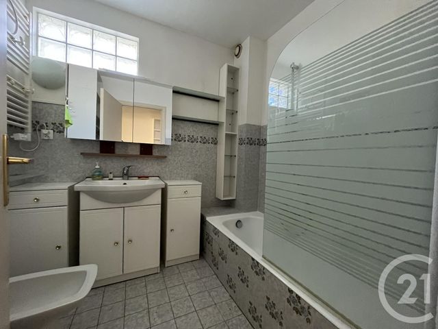 Appartement F2 à louer - 2 pièces - 58.21 m2 - ST LAURENT DU VAR - 06 - PROVENCE-ALPES-COTE-D-AZUR - Century 21 Rivièra Transactions