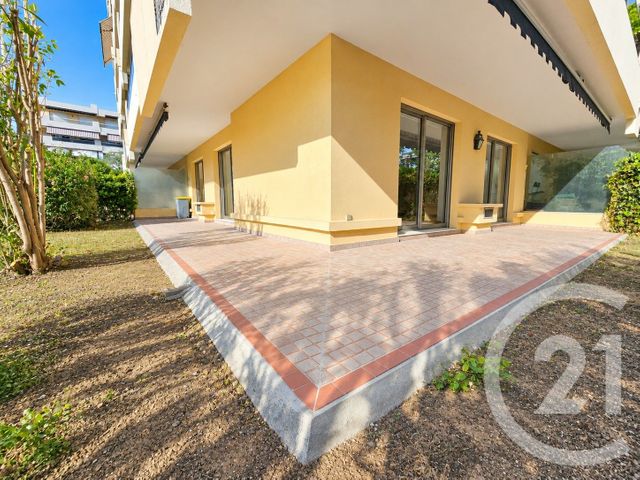 Appartement F3 à vendre - 3 pièces - 67.63 m2 - ST LAURENT DU VAR - 06 - PROVENCE-ALPES-COTE-D-AZUR - Century 21 Rivièra Transactions