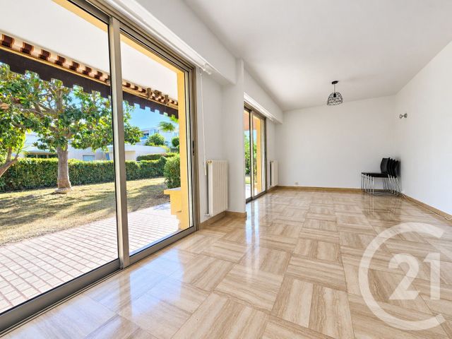 Appartement F3 à vendre - 3 pièces - 67.63 m2 - ST LAURENT DU VAR - 06 - PROVENCE-ALPES-COTE-D-AZUR - Century 21 Rivièra Transactions