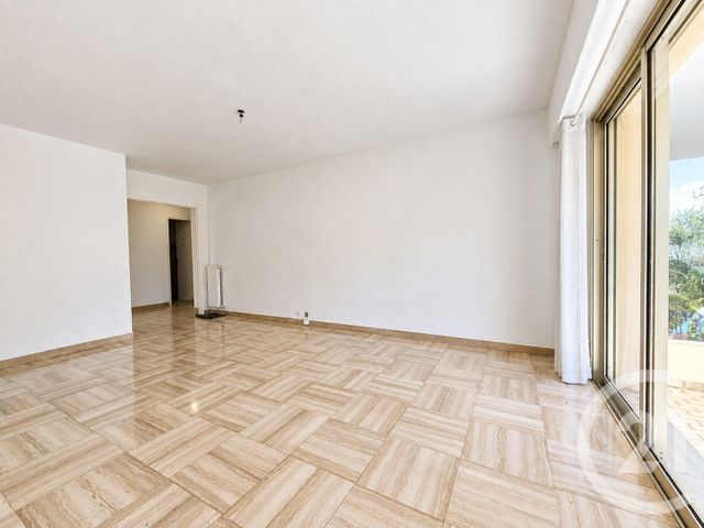 Appartement F3 à vendre - 3 pièces - 67.63 m2 - ST LAURENT DU VAR - 06 - PROVENCE-ALPES-COTE-D-AZUR - Century 21 Rivièra Transactions
